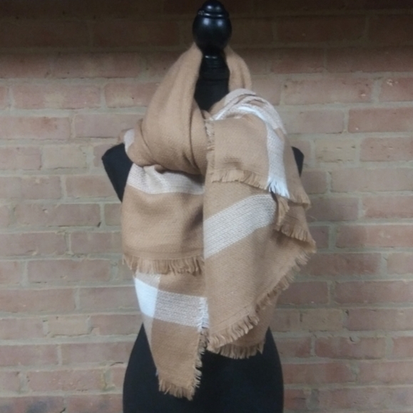Cabin Fever | SOLD -NWT Chunky Soft Wrap Scarf - Picture 1 of 7